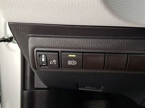 Certified 2025 Toyota Corolla SE FWD image 32