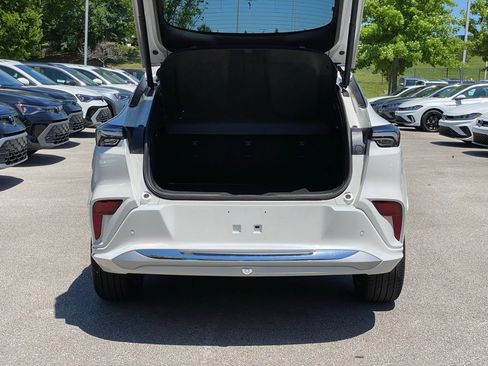 Used 2025 Buick Envista Avenir FWD image 6