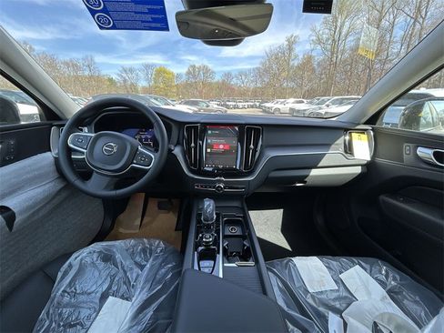 New 2025 Volvo XC60 B5 Core w/ Protection Package Premier image 12