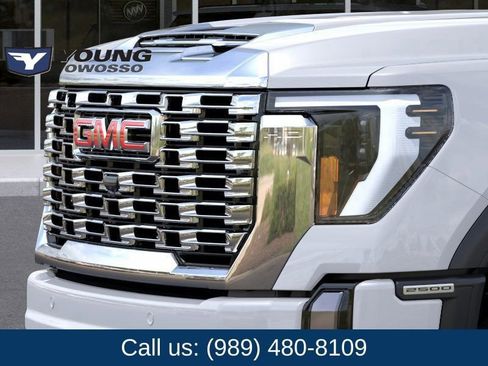 New 2026 GMC Sierra 2500 Denali w/ Denali Reserve Package AWD/4WD image 13