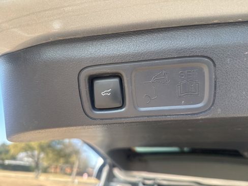 Used 2024 Ford Expedition Limited image 24