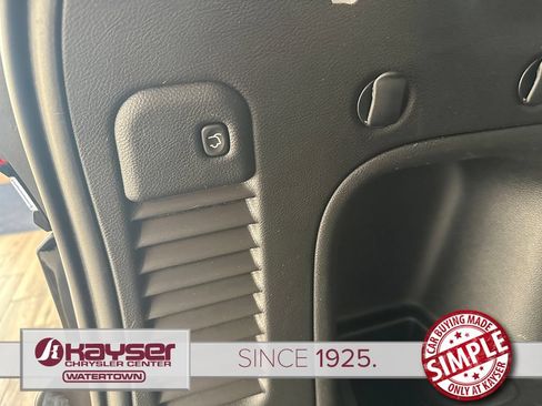 Used 2021 Jeep Grand Cherokee Freedom Edition AWD/4WD image 43