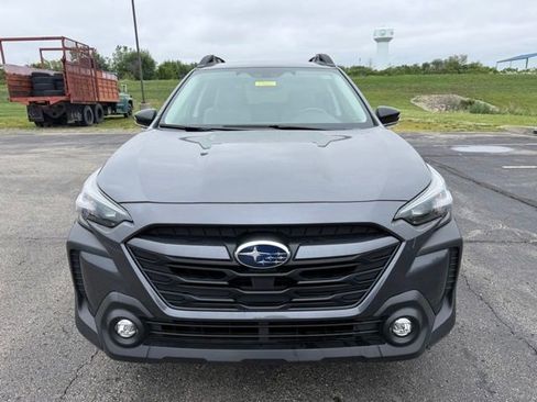Used 2025 Subaru Outback Premium w/ Popular Package #1A AWD/4WD image 2