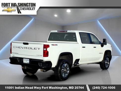 Used 2023 Chevrolet Silverado 2500 Custom w/ Custom Convenience Package image 2