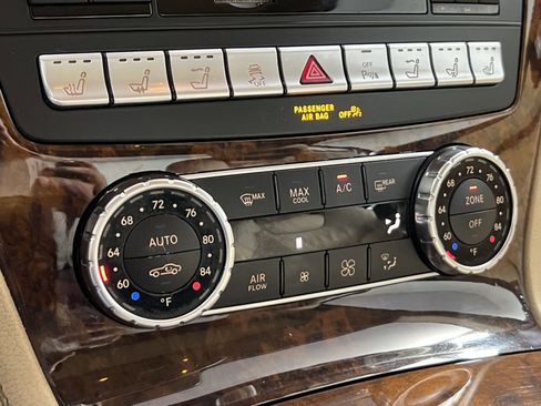 Used 2016 Mercedes-Benz SL 400 image 23