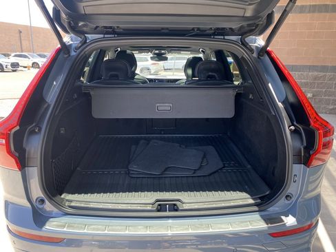 Used 2022 Volvo XC60 T8 R-Design w/ Advanced Package image 12