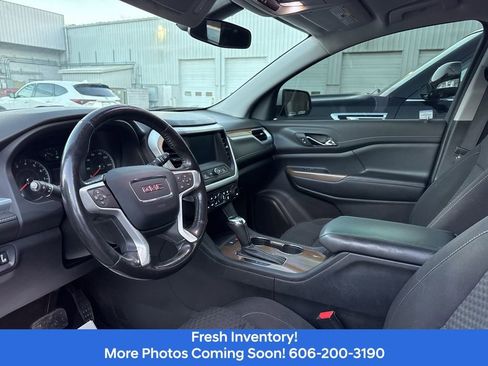 Used 2019 GMC Acadia SLE w/ LPO, Floor Liner Package FWD image 10