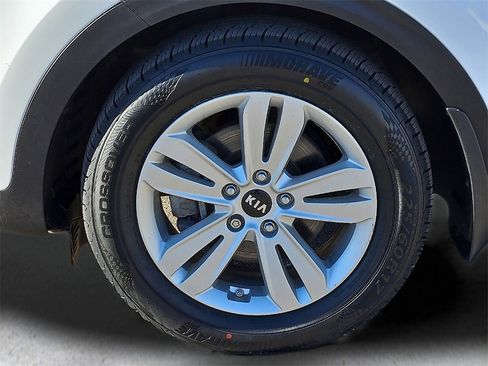Used 2018 Kia Sportage LX image 11