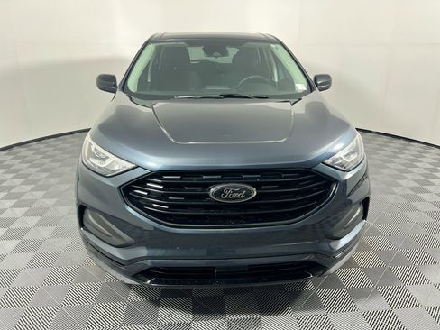 Used 2022 Ford Edge SE w/ Black Appearance Package image 9