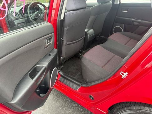 Used 2005 MAZDA MAZDA3 s FWD image 16