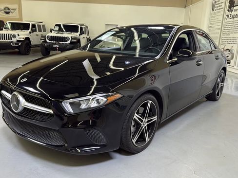 Used 2021 Mercedes-Benz A 220 image 3