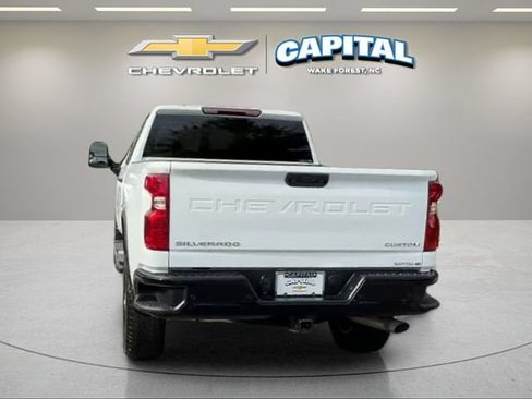 Used 2025 Chevrolet Silverado 2500 Custom w/ Custom Value Package AWD/4WD image 4