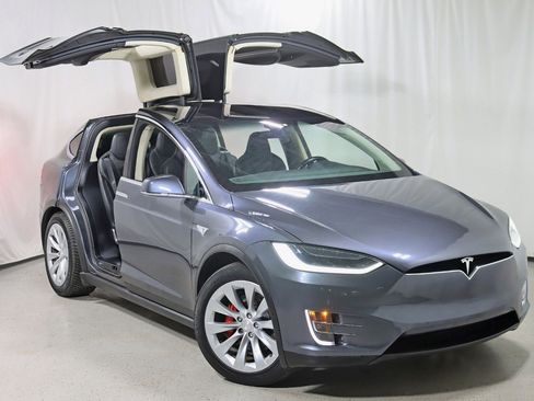 Used 2016 Tesla Model X Performance image 8