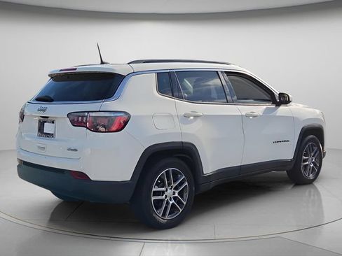 Used 2020 Jeep Compass Latitude FWD image 7