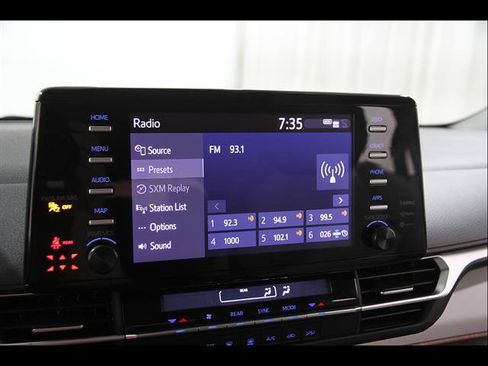 Used 2024 Toyota Sienna LE AWD/4WD image 11