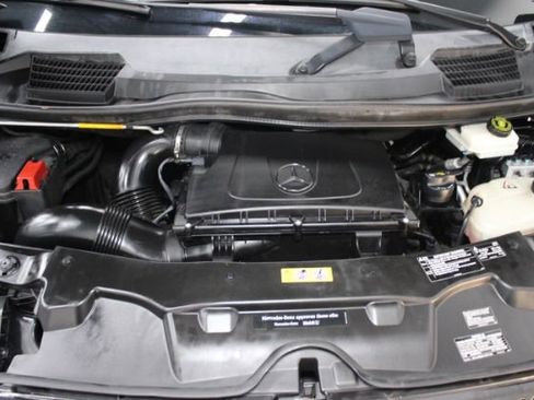 Used 2019 Mercedes-Benz Metris Passenger image 24