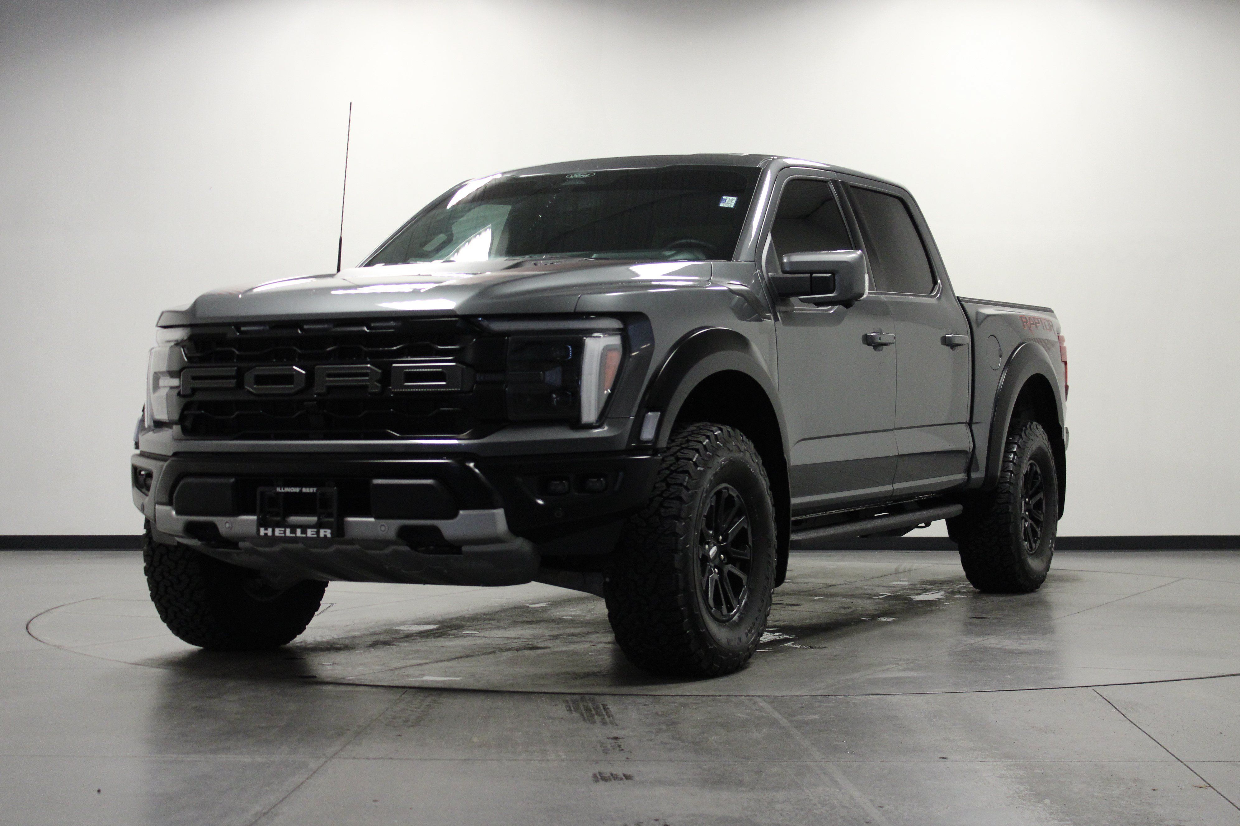 Used 2025 Ford F150 Raptor AWD/4WD image 8
