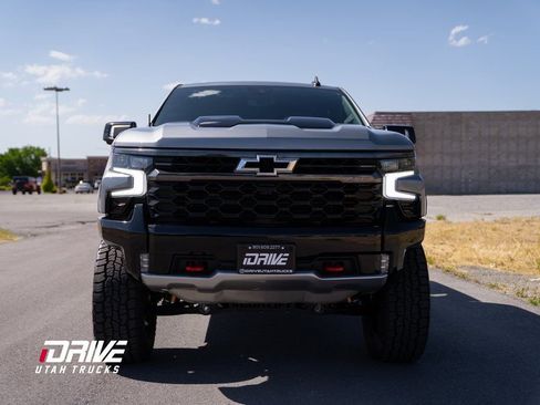 Used 2024 Chevrolet Silverado 1500 ZR2 w/ Technology Package image 4