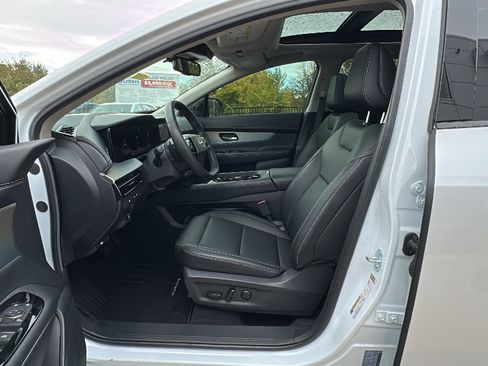 Used 2025 Nissan Murano SL image 12