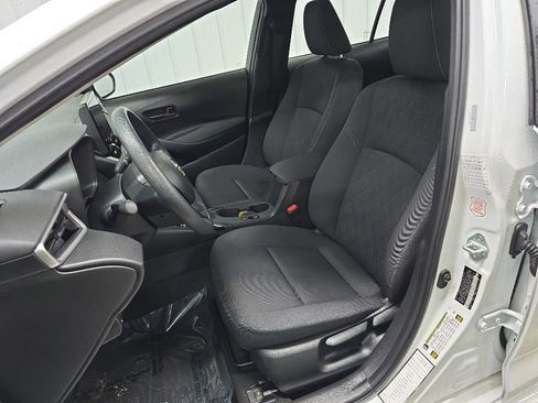 Used 2024 Toyota Corolla LE FWD image 29