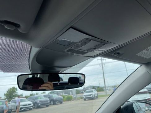 Used 2025 Volkswagen Taos S image 13