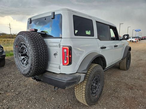 New 2026 Ford Bronco Badlands image 5