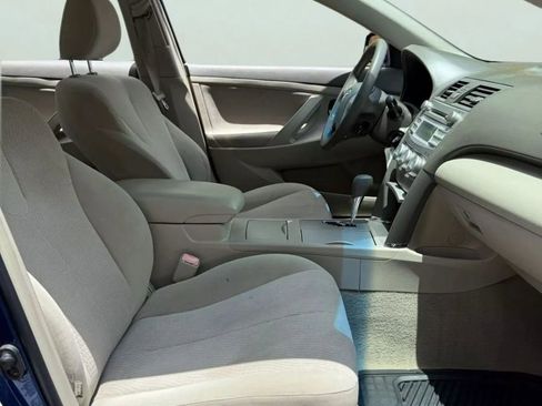Used 2011 Toyota Camry LE w/ Fleet Convenience Pkg FWD image 12