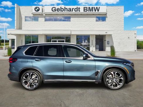 New 2026 BMW X5 xDrive50e w/ Premium Package AWD/4WD image 4