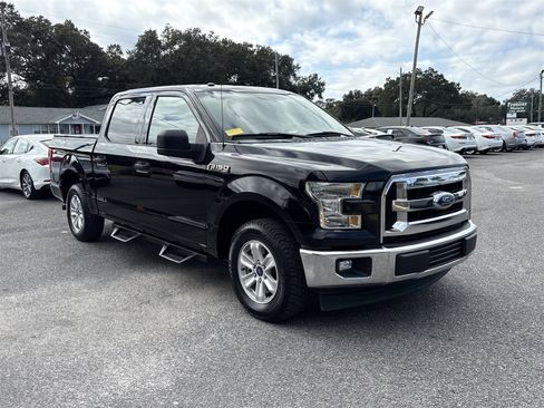 Used 2017 Ford F150 XLT image 7