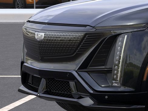 New 2026 Cadillac Lyriq V w/ LPO, Floor Liner Package AWD/4WD image 13