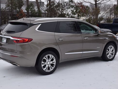 Used 2020 Buick Enclave Avenir w/ Avenir Technology Package image 7