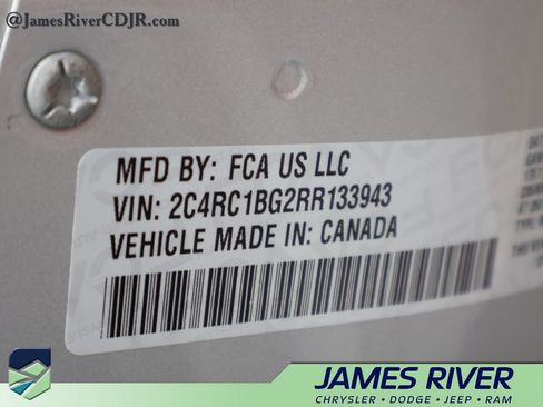 Used 2024 Chrysler Pacifica Touring-L FWD image 42