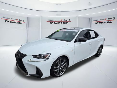Used 2017 Lexus IS 200t RWD image 2