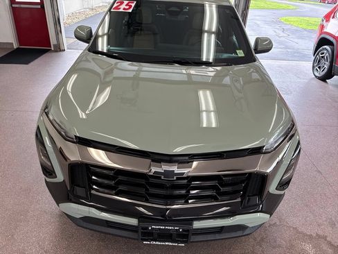 Used 2025 Chevrolet Equinox ACTIV w/ Safety and Technology Package AWD/4WD image 4