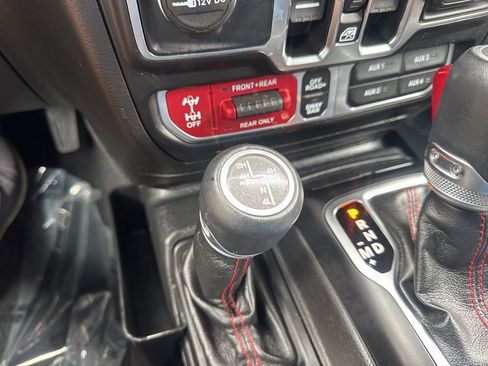 Used 2022 Jeep Wrangler Unlimited Rubicon w/ Steel Bumper Group image 24