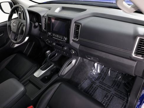 Used 2024 Nissan Frontier SL w/ Technology Package image 39