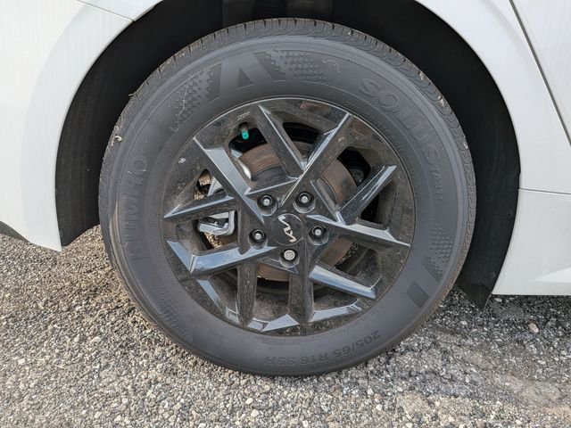New 2026 Kia K5 LXS FWD image 11