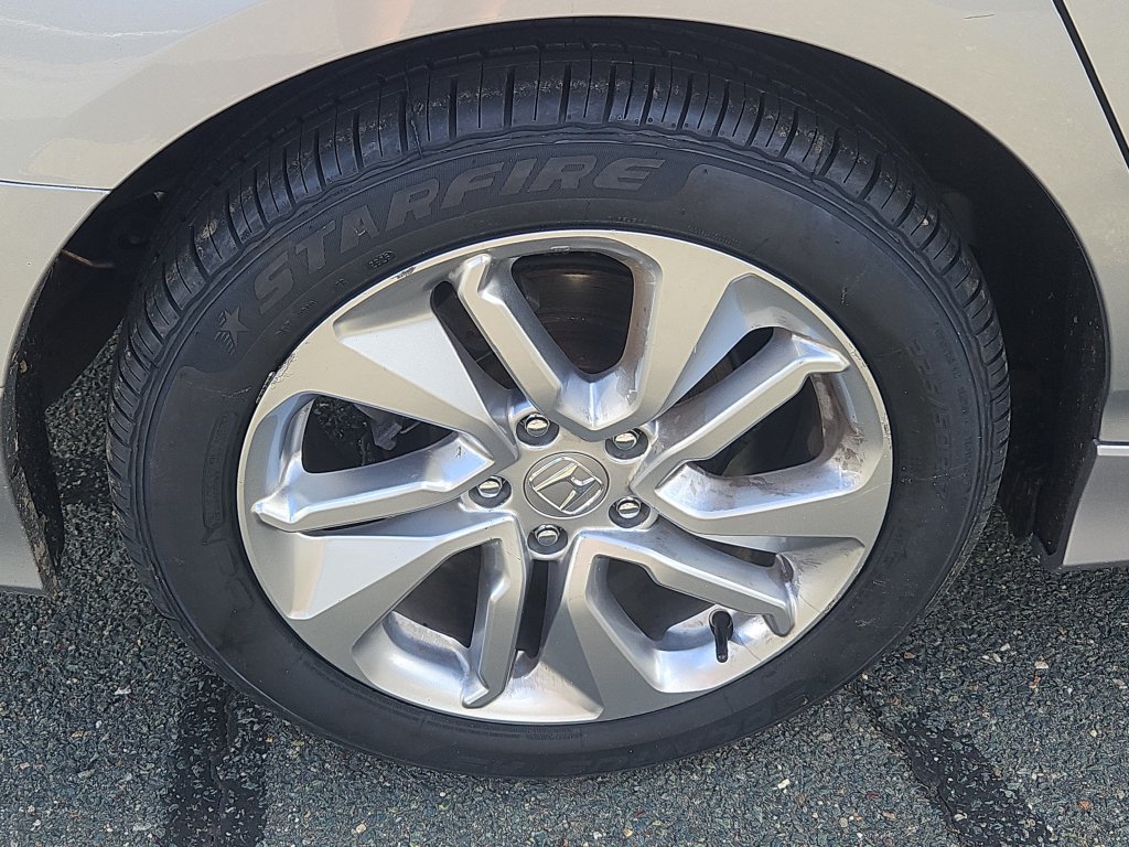 Used 2020 Honda Accord LX image 9