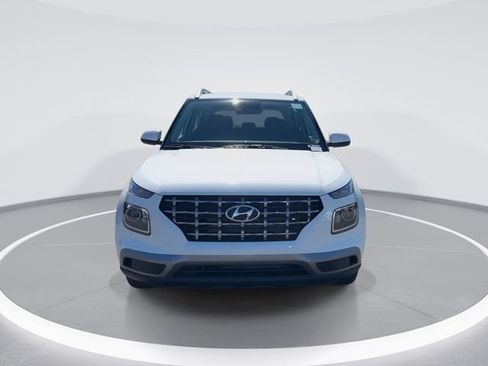 New 2026 Hyundai Venue SEL FWD image 3