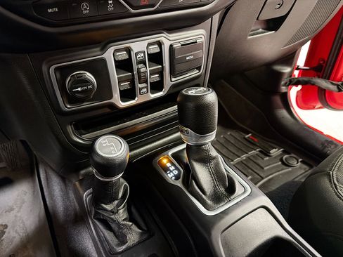 Used 2018 Jeep Wrangler Unlimited Sport S image 10