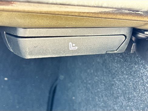 Used 2020 BMW 430i xDrive Coupe w/ Convenience Package image 13