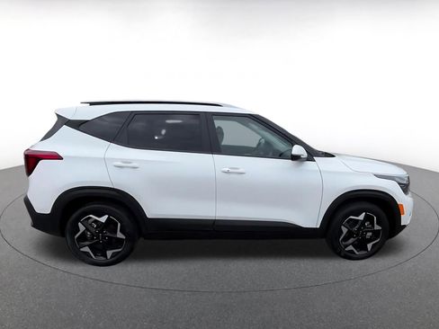 Used 2025 Kia Seltos S FWD image 16