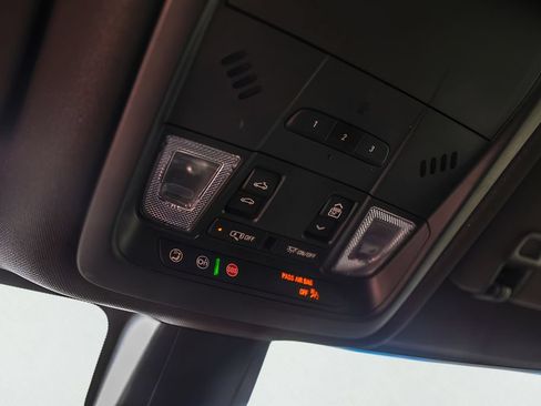 Used 2024 Chevrolet Blazer RS w/ Enhanced Convenience Package FWD image 22