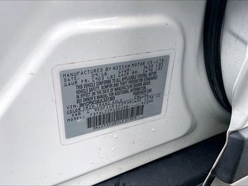 Used 2018 Nissan Kicks SR image 21