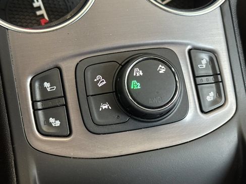 Used 2024 GMC Terrain AT4 w/ LPO, Floor Liner Package AWD/4WD image 30