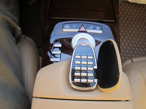 Used 2012 Mercedes-Benz S 550 4MATIC image 20