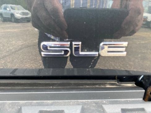 Used 2017 GMC Sierra 1500 SLE w/ SLE Value Package AWD/4WD image 25