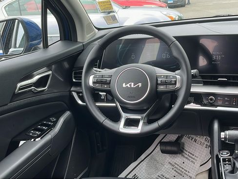 Used 2024 Kia Sportage EX AWD/4WD image 23