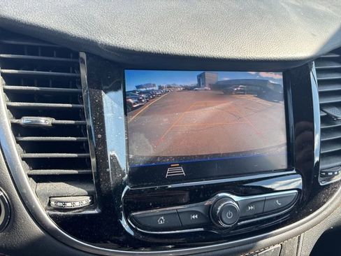 Used 2021 Chevrolet Trax LT w/ Premium Seat Package image 18