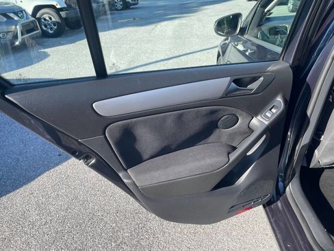 Used 2014 Volkswagen Golf TDI FWD image 20